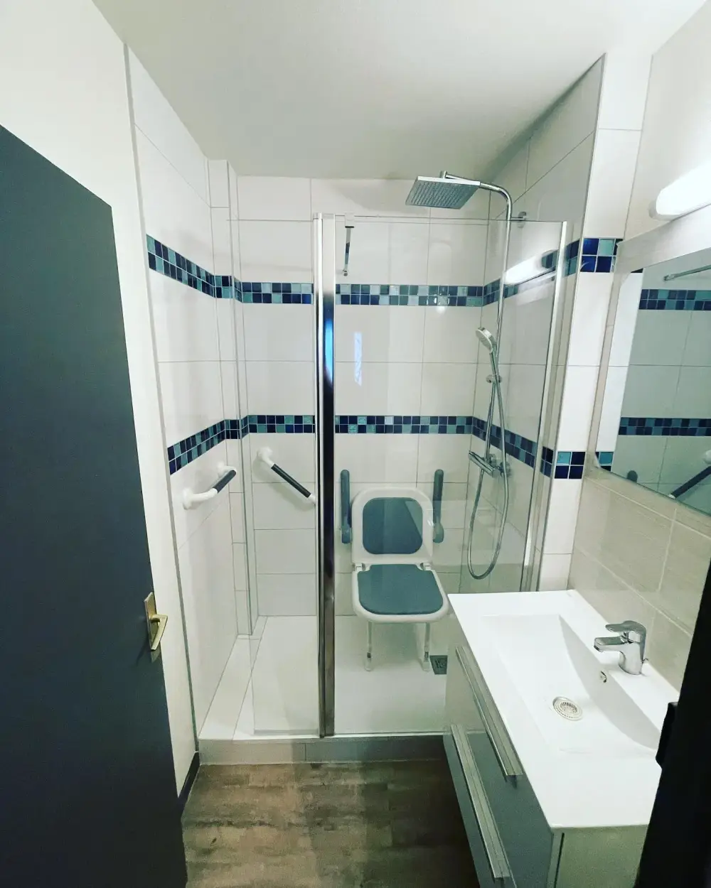 L.A Plomberie-Chauffage - Pose et rénovation de salle de bain (1)